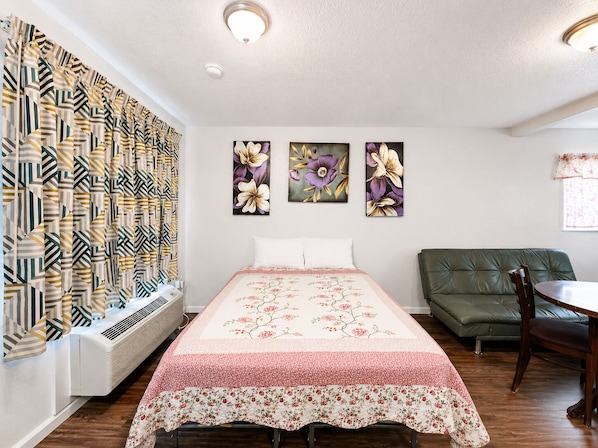 Suite, varias camas, cocineta | Camas extra