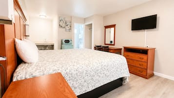 Premium bedding, desk, free WiFi, bed sheets