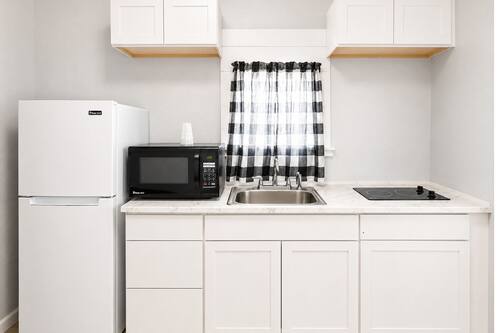 Room, 2 Queen Beds, Kitchenette | Private kitchen