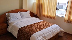 Comfort Suite, Jetted Tub | Desk, WiFi (free), individually decorated - Hotel Casa Shami (Cusco)