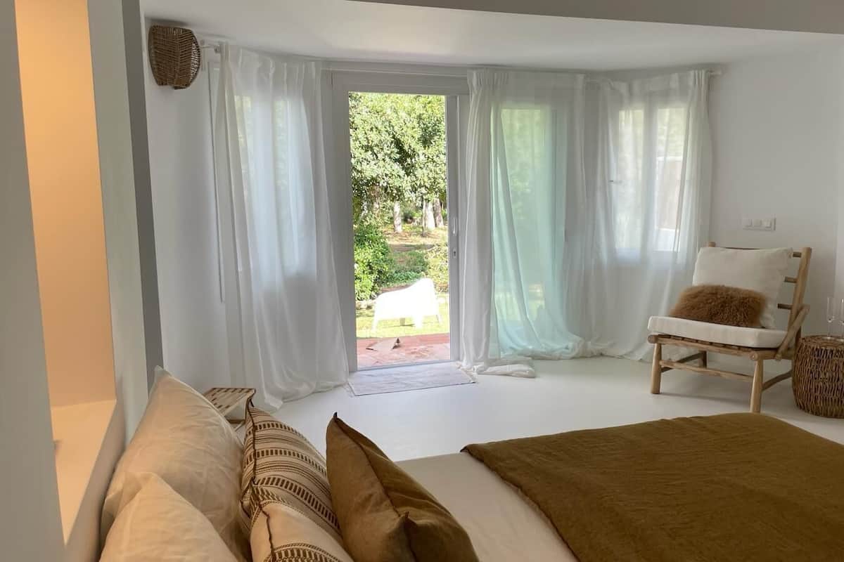 Chambre Supérieure, vue jardin | Draps fournis