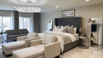 6 habitaciones, tabla de planchar con plancha, cuna de viaje y wifi