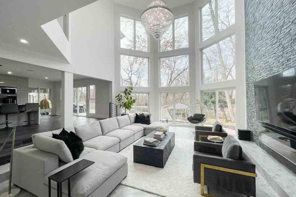 TV, fireplace, video games, stereo
