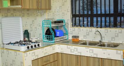 Cozy 3-bedroom all-Ensuite apartment in pleasant Nakuru with Fast WiFi & Netflix