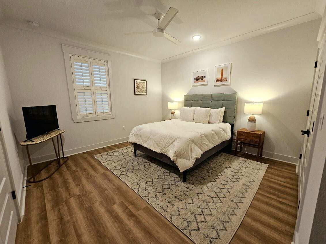 New Coastal Home @ Perdido Key - 3 minute drive to the beach - POOL - sleeps 8