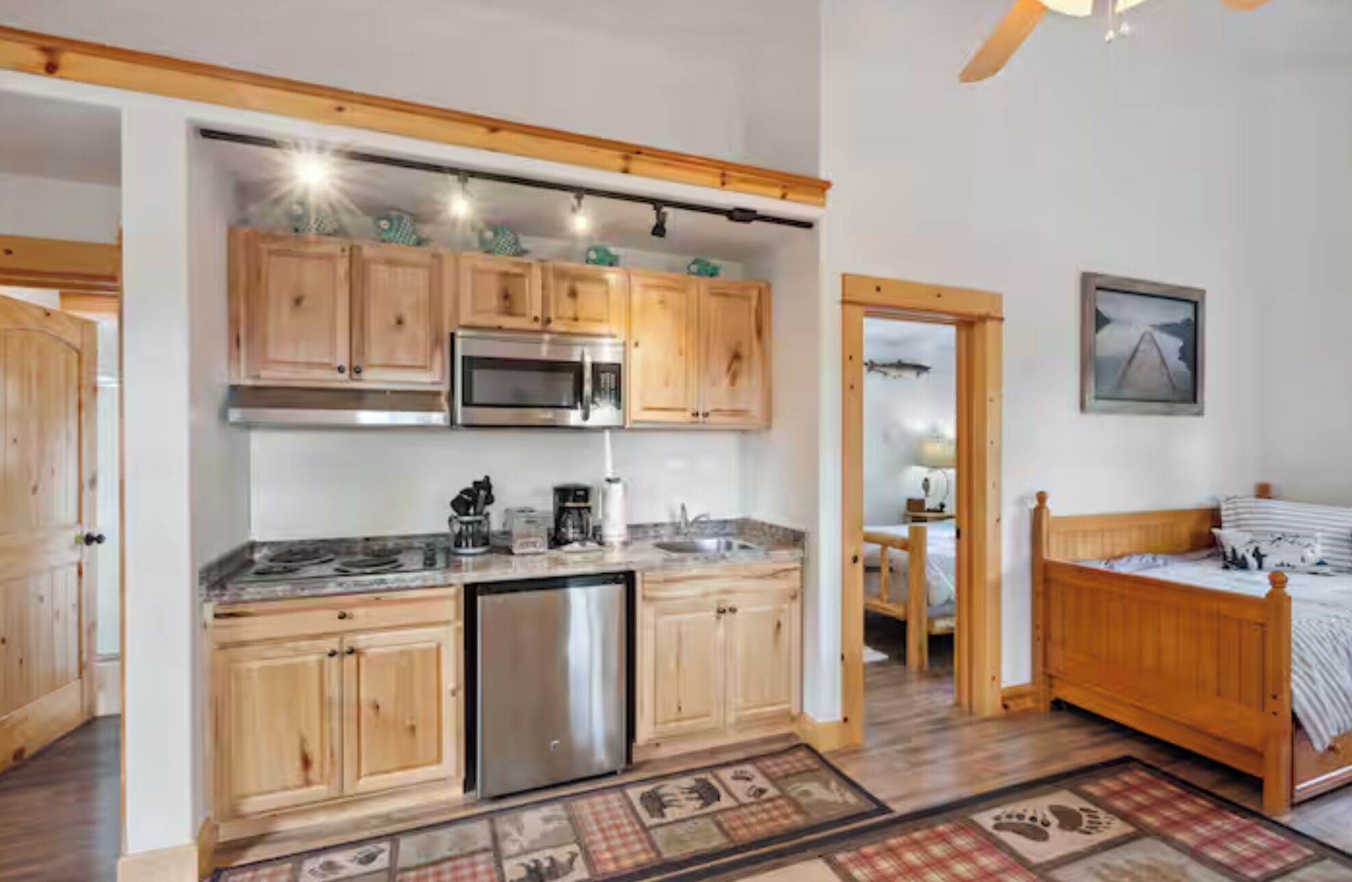 Fridge, microwave, stovetop, coffee/tea maker