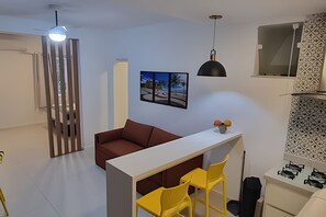 Basic Apartment | Living area