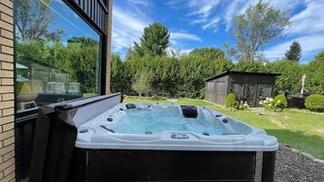 Bañera de hidromasaje exterior