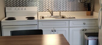 9th Floor Riverwalk Retreat.....With Even Better Views!!