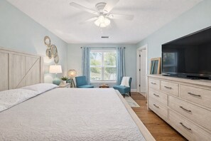 2 chambres, fer et planche à repasser, Wi-Fi gratuit, draps fournis