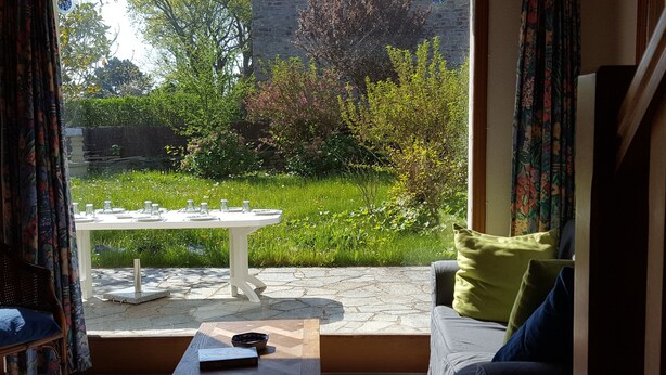 Interior - Joli Cottage en Pierres Debouts Dans un Beau Jardin Fleuri Proche Plage (Nevez)