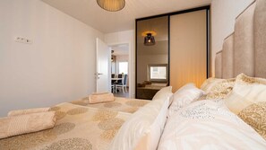 2 habitaciones, tabla de planchar con plancha y wifi gratis