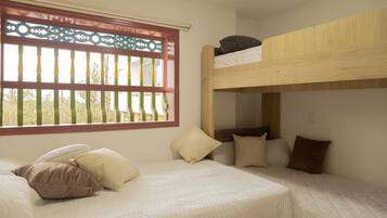 3 bedrooms, WiFi, bed sheets