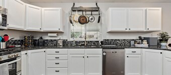 Marvelous 5-bedroom house in Boise with WiFi, AC