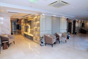 Reception - Aluya Hotel (Jeddah)