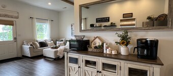 Modern Farmhouse Bungalow | Panoramic Views of Pigeon Forge - 5 Min to Strip