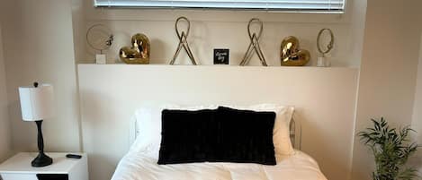 2 bedrooms, desk, iron/ironing board, free WiFi