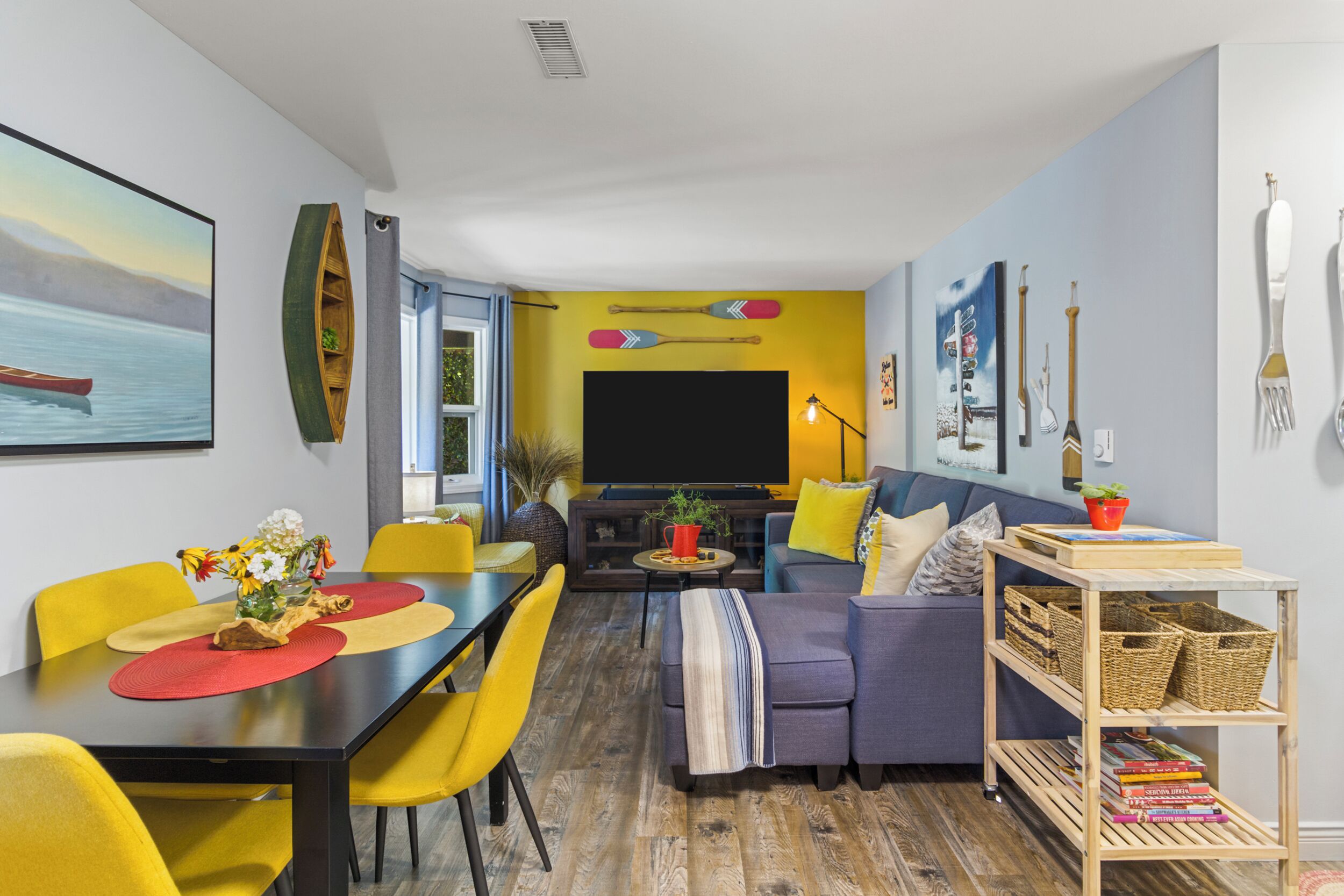 Deluxe Apartment, 1 Bedroom, Garden View | Living area