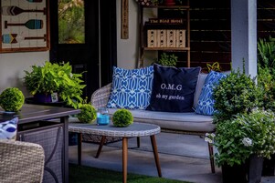 Deluxe Apartment, 2 Bedrooms, Garden View | Terrace/patio