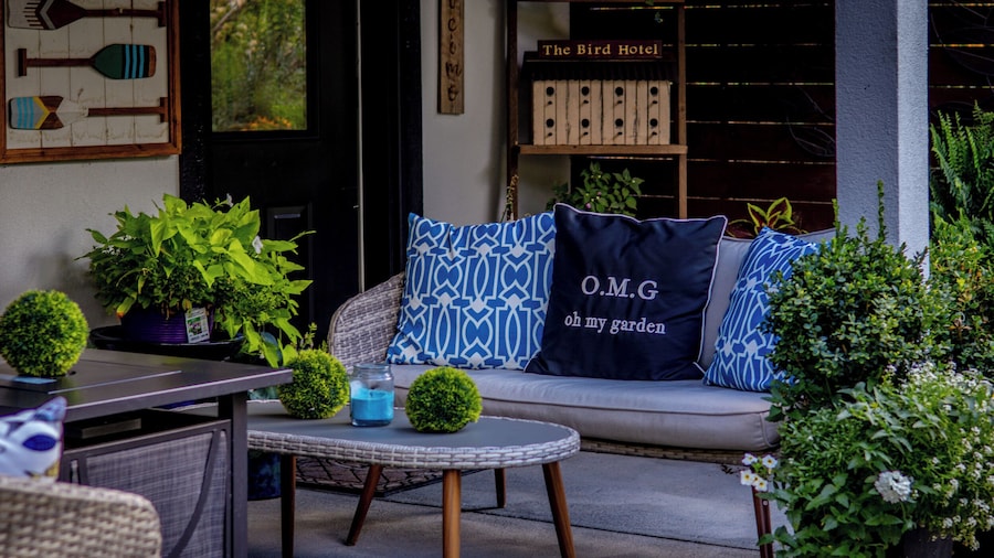 Rayleigh River Retreat - Garden Oasis