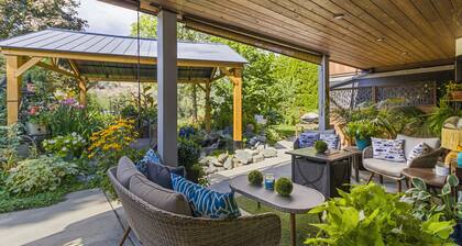 Rayleigh River Retreat - Garden Oasis