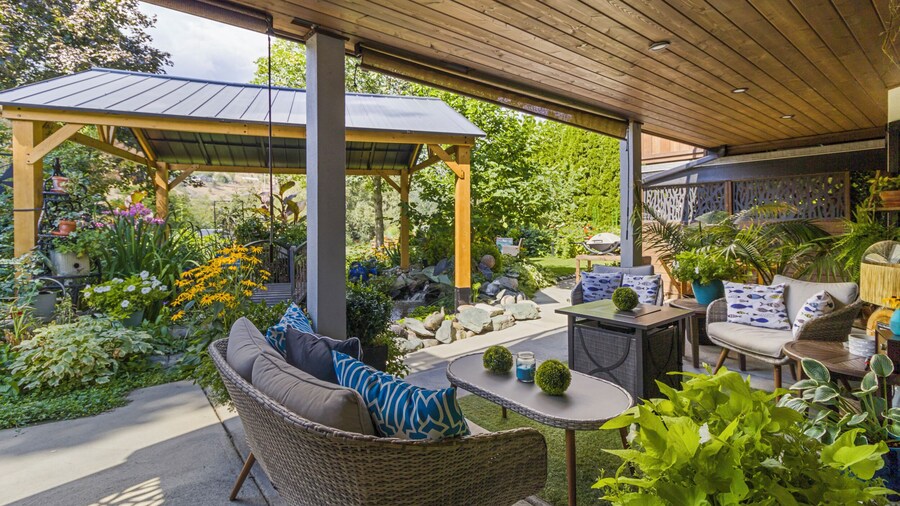 Rayleigh River Retreat - Garden Oasis