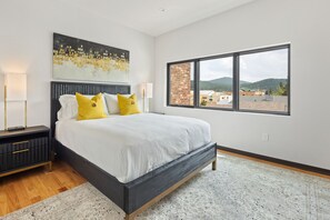 3 Schlafzimmer, Bügeleisen/Bügelbrett, WLAN, Bettwäsche