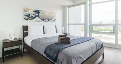 2-bedroom+Sofabed W/1Bath with AC and WiFi in Downtown, Toronto
