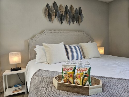 The Brave's 1st Base 2BD-2BTH, Free PRK, 5 min walk to Truist Park & The Roxy