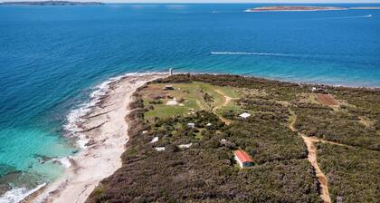 1 bedroom amazing home in Cunski