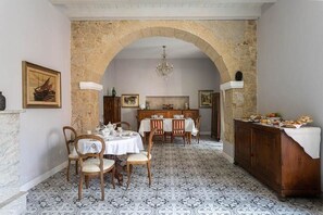 Dining - 1 Bedroom Private vacation home in Cuglieri (Cuglieri)