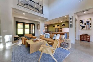 TV, fireplace, offices