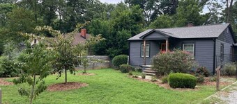 Cozy Cottage on Food Forest in the Heart of Charlotte!
