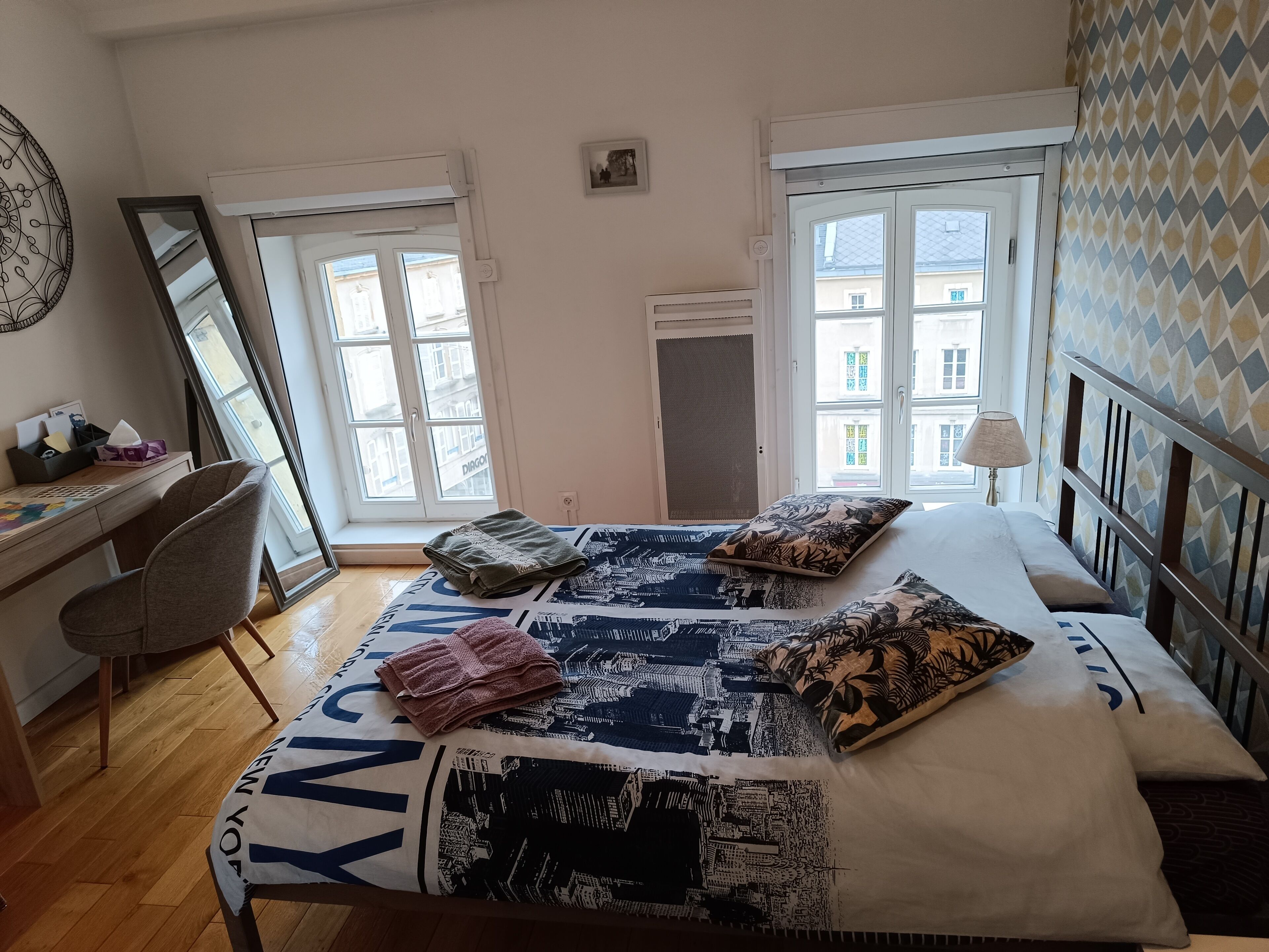 2 chambres, bureau, fer et planche à repasser, Wi-Fi