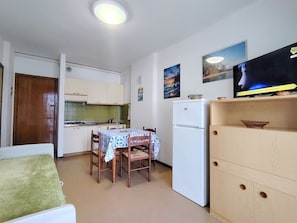 Apartment, 1 Bedroom, Balcony, City View | Dining room - Sunny Apartment Right by the Beach (San Michele al Tagliamento)