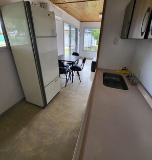 Fridge, oven, stovetop - Holiday Home 1 - Posada y Cabañas "Finca El Rincón de Lunlunta"
(Lunlunta)