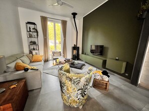 智能電視、壁爐