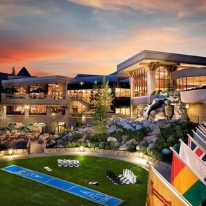 Exterior - Everline Resort -Valley View Suite (Olympic Valley)
