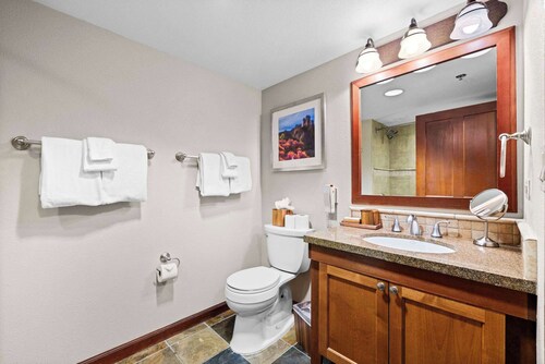 Deluxe Forest View Studio-No Resort Fees