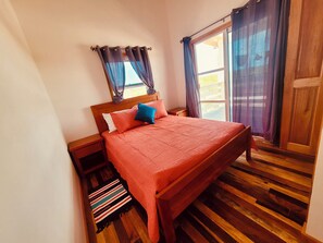 3 soverom, strykejern/-brett, wi-fi og sengetøy