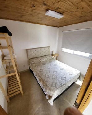 2 quartos, ferros/tábuas de passar roupa, Wi-Fi, roupa de cama