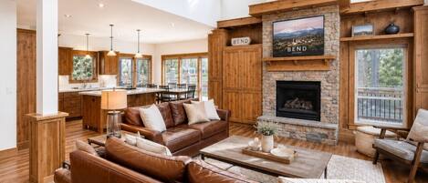 Smart TV, fireplace