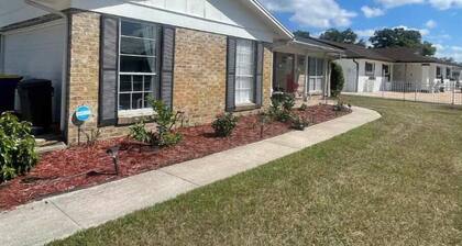 Quiet one bedroom apartment