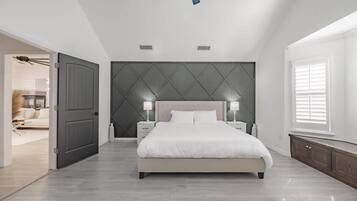 3 bedrooms, desk, iron/ironing board, WiFi