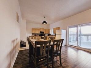 تناول الطعام