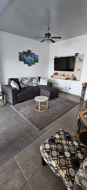 Smart TV - CASITA VISTA VOLCAN - NEJAPA
(Nejapa)