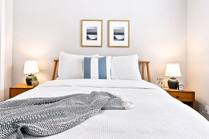 6 bedrooms, iron/ironing board, travel cot, free WiFi