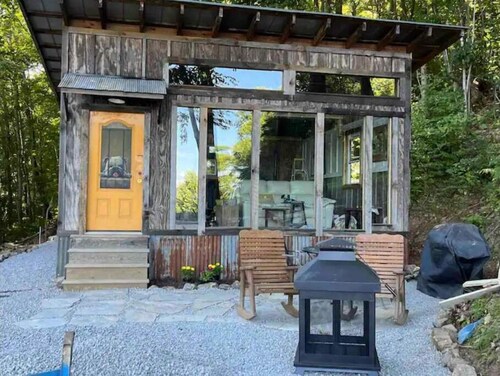 Mountaintop Glamping Cabin,Views!