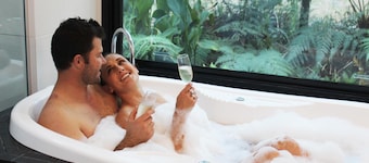 Ultimate Spa Bower - The Ultimate Spa Bower for a couple