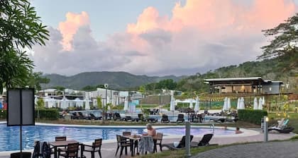 KING Bed, 3 Bedrooms, 2 Full Baths, 5 min to Jaco beach